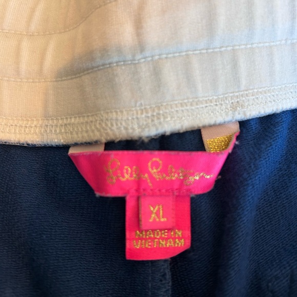 Lilly Pulitzer Blue/trimmed in white Shorts & Pullover XL NWOT - Picture 6 of 7
